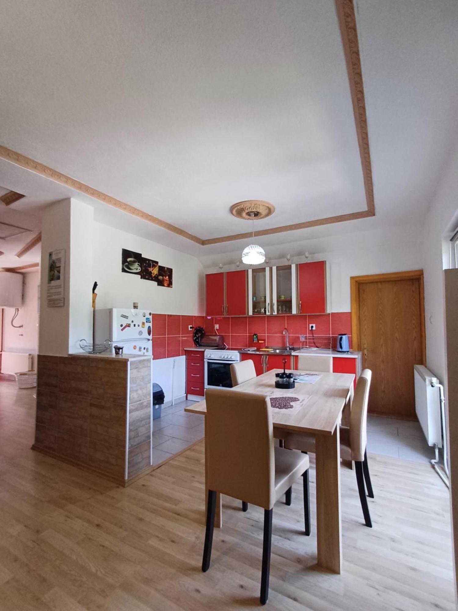 Apartman Denis Una Luzine Екстериор снимка