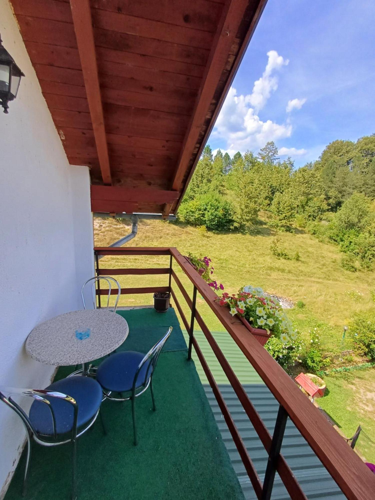 Apartman Denis Una Luzine Екстериор снимка