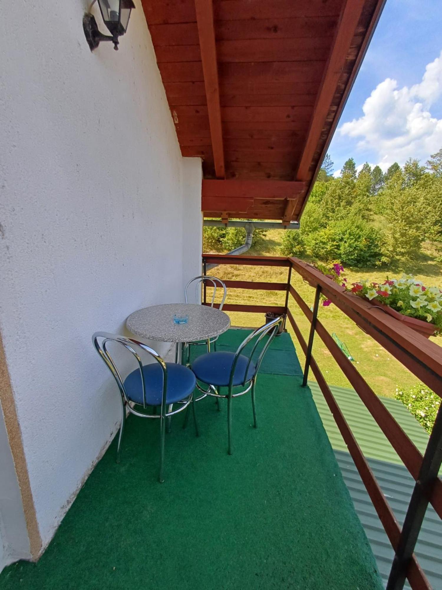 Apartman Denis Una Luzine Екстериор снимка